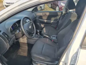 Hyundai i30 i30cw Diesel i30cw 1.6 CRDi Classic Bild 3