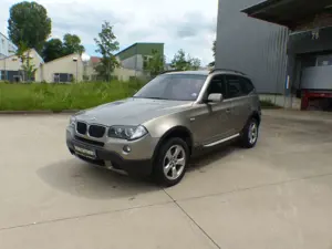 BMW X3 2.0i xDrive *AHK*Leder*