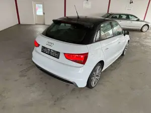 Audi A1 A1 1.4 TFSI Sportback S line Sportpaket Bild 4
