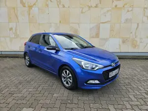 Hyundai i20 Passion *PDC*SHZ*KLIMA*ALLWETTER*