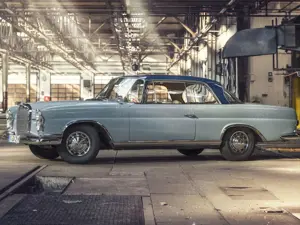 Mercedes-Benz 220 220 SEb Coupe Bild 3