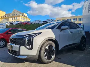 Kia Sportage 1.6 Vision MT Kamera Navi Blutooth DAB Sitz-Lenkra Bild 3