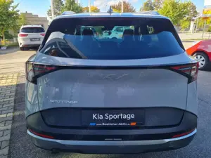 Kia Sportage 1.6 Vision MT Kamera Navi Blutooth DAB Sitz-Lenkra Bild 5
