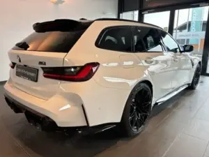 BMW M3 Competition Touring mit M x Bild 4