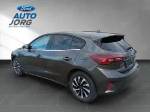 Ford Focus Titanium 1.5 EcoBlue EU6e *Automatik Bild 3