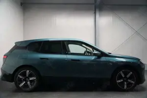 BMW iX 40 xDrive EDITION SPORT SOFT CLOSE LASER 360 Bild 4