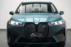BMW iX 40 xDrive EDITION SPORT SOFT CLOSE LASER 360 Bild 2