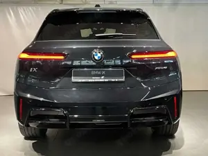 BMW iX xDrive45 M Sportpaket Bild 5