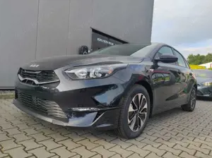 Kia Ceed / cee'd SPIN 1.5 *Shzg*Lhzg*PDC*Cam*16Zoll*Navi 103 kW ...