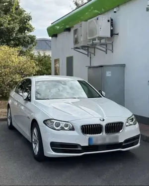 BMW 520 520d Limousine Bild 2