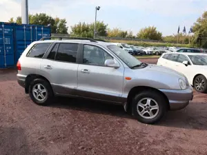 Hyundai SANTA FE 2.7 GLS Bild 3