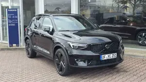 Volvo XC40 B4 Ultra Black Edition DCT