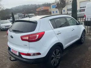 Kia Sportage 2.0 CRDi 2WD Spirit Bild 2
