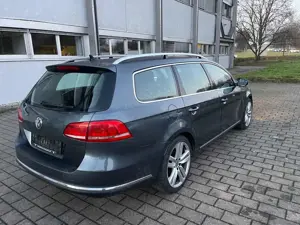 Volkswagen Passat Variant Highline *AUTOMATIK/ALU/EURO5/PDC Bild 4