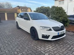 Skoda Octavia Combi 2.0 TDI (Green tec) DSG RS