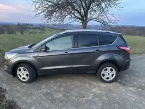 Ford Kuga Kuga 1.5 EcoBoost AT-Motor 4x4 Aut. Cool Bild 3