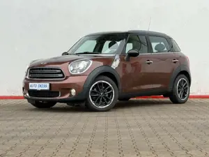 MINI Others Cooper D Countryman XENON*TEMP*A/C*SHz Bild 3