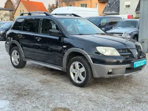 Mitsubishi Outlander Outlander 2.4 4WD Automatik Intense*4x4*TÜV Neu