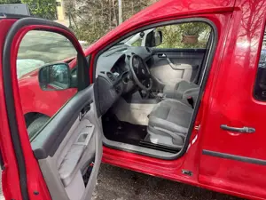 Volkswagen Caddy Life (TÜV  Reifen NEU) Bild 4
