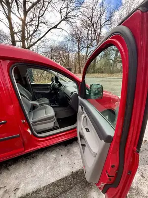 Volkswagen Caddy Life (TÜV  Reifen NEU) Bild 5