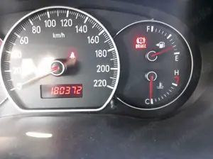 Suzuki SX4 1.9 DDiS DPF 4x2 Comfort Bild 4