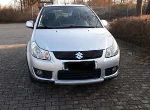 Suzuki SX4 1.9 DDiS DPF 4x2 Comfort Bild 2