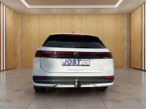 Volkswagen Passat Variant Business 1.5 eTSI DSG Navi AHK LED AreaView ACC Bild 5