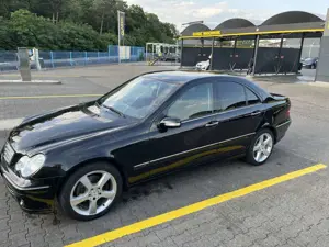 Mercedes-Benz C 230 7G-TRONIC Elegance Bild 2