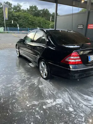 Mercedes-Benz C 230 7G-TRONIC Elegance Bild 4