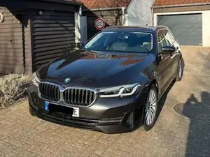 BMW 530 530e Touring-Panoramadach-AHK-Alarm