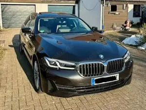 BMW 530 530e Touring-Panoramadach-AHK-Alarm Bild 2