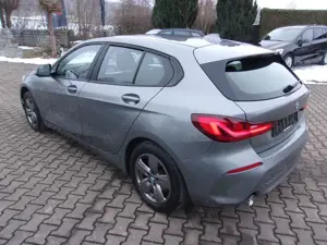 BMW 118 i Advantage Bild 5