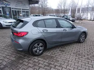 BMW 118 i Advantage Bild 4
