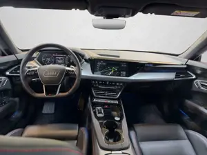 Audi RS e-tron GT 440 kW *Matrix*HuD*360*Allrad* Bild 3