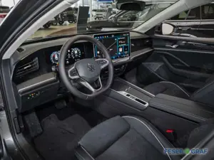 Volkswagen Passat Business TDI DSG IQ-Light/AHK/Navi Pro Bild 3