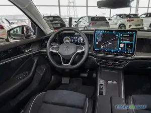 Volkswagen Passat Business TDI DSG IQ-Light/AHK/Navi Pro Bild 4