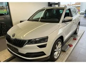 Skoda Karoq 1.5TSI *Style*Keyless+Navi+BT+LED+GRA+RFK+Stzhzg+L