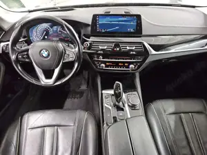 BMW 530 dA Touring Luxury-Line Navi LED HuD H-K Inno Bild 5