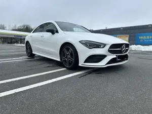 Mercedes-Benz CLA 200 7G-DCT AMG Line *Multibeam*Pano*Night*