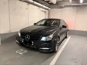Mercedes-Benz C 220 Coupe AMG Line