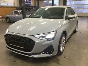Audi A3 35 TFSI DSG Sportback advanced LED NAVI ACC APP Bild 2