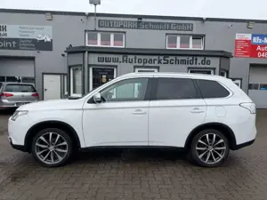 Mitsubishi Outlander Diamant 4WD AHK°1-HAND°RFK°NAVI°TLEDER Bild 4