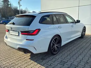 BMW 320 i Touring M Sport SHZ+GRA+Live Cockpit Bild 4