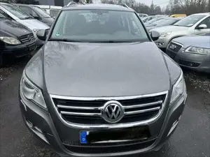 Volkswagen Tiguan 4x4 170 PS HIGH LINE : VOLL AUSSTATTUNG + PANORAMA Bild 2