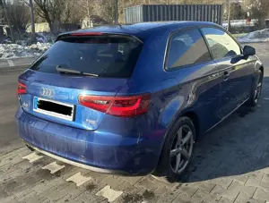 Audi A3 1.8 TFSI S line Sportpaket Bild 3