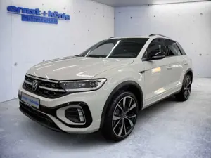 Volkswagen T-Roc 1.5 TSI OPF DSG R-Line AHK PANO RFK LED 18 Zoll