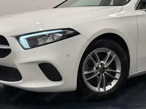 Mercedes-Benz A 200 AUTOMATIK CARPLAY/WIDESCREEN/KAMERA/LED Bild 2