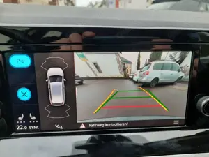 Volkswagen Golf Variant Life Bild 5