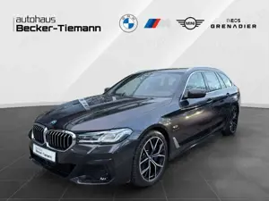BMW 530 e xDrive Touring 19" / Pano / Sitheiz vo  hi / Dr