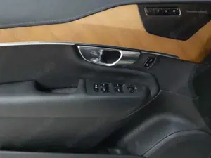 Volvo XC90 XC90 B5 D AWD Inscription 7 Si. LUFT PANO AHK STH Bild 3